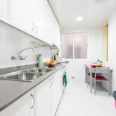 Ramblas Spacious & Design 4br Flat With Balcony 15m Ramblas * Barcelona