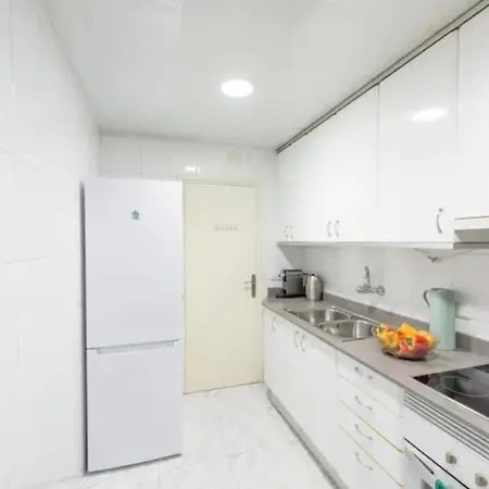 Ramblas Spacious & Design 4br Flat With Balcony 15m Ramblas Apartmán *