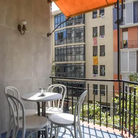 Ramblas Spacious & Design 4br Flat With Balcony 15m Ramblas Apartmán