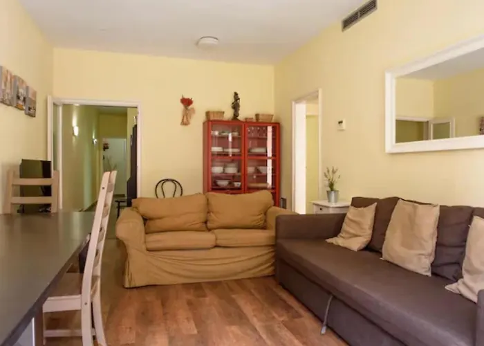 Ramblas Spacious & Design 4br Flat With Balcony 15m Ramblas Appartamento Barcellona