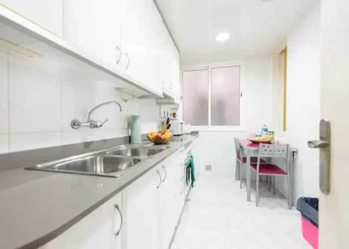 Ramblas Spacious & Design 4br Flat With Balcony 15m Ramblas * Barcellona