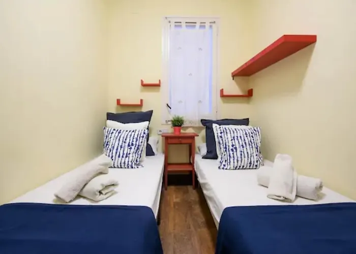 Ramblas Spacious & Design 4br Flat With Balcony 15m Ramblas Appartamento