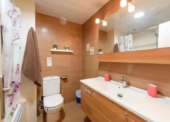 Appartamento Ramblas Spacious & Design 4br Flat With Balcony 15m Ramblas Barcellona
