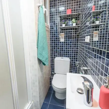 Ramblas Spacious & Design 4br Flat With Balcony 15m Ramblas ברצלונה