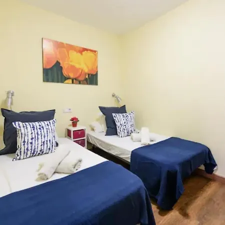 Ramblas Spacious & Design 4br Flat With Balcony 15m Ramblas * Барселона