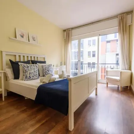 Ramblas Spacious & Design 4br Flat With Balcony 15m Ramblas Барселона